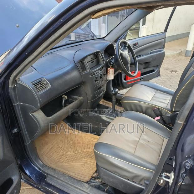 Toyota Corolla Rumion Hatchback 1.5 FWD 2013 Black