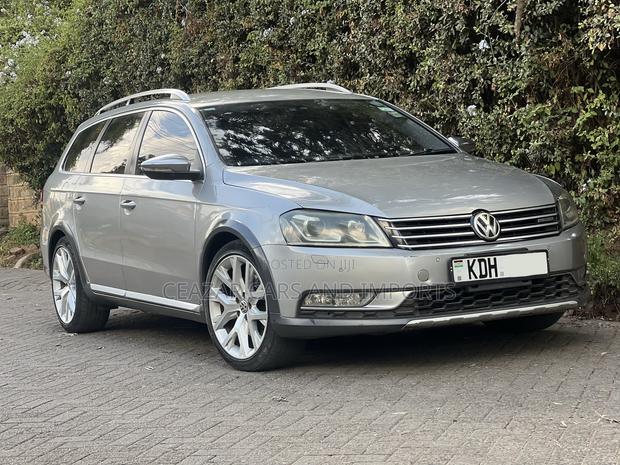 Volkswagen Passat 2015 Gold
