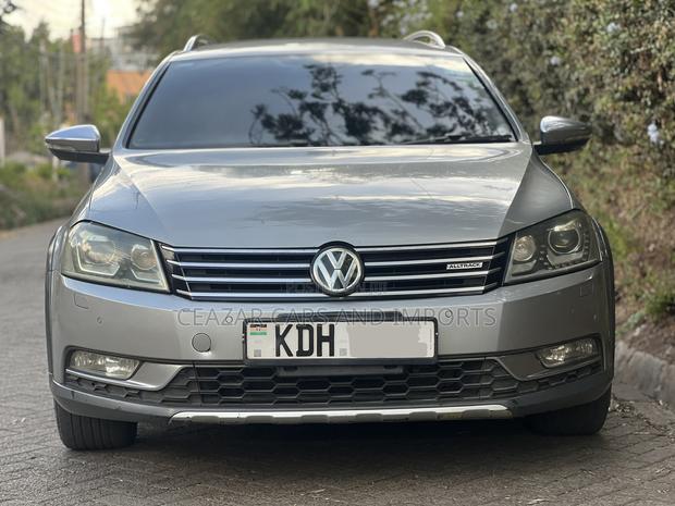 Volkswagen Passat 2015 Gold