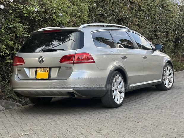 Volkswagen Passat 2015 Gold