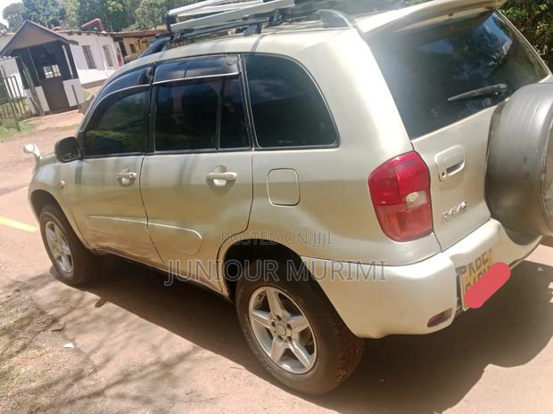 Toyota RAV4 Automatic 2000 Gold