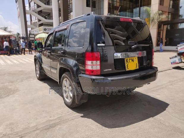 Jeep Cherokee 2010 Black
