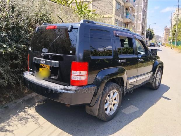 Jeep Cherokee 2010 Black