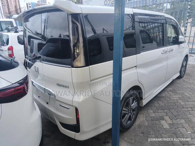 Honda Stepwgn 2019 White