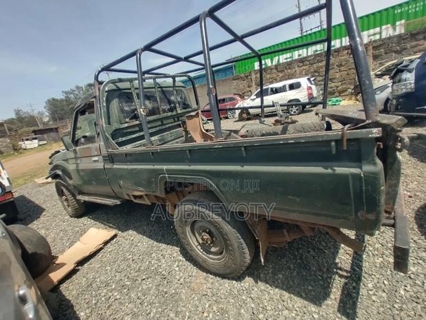 Toyota Land Cruiser 2015 Green