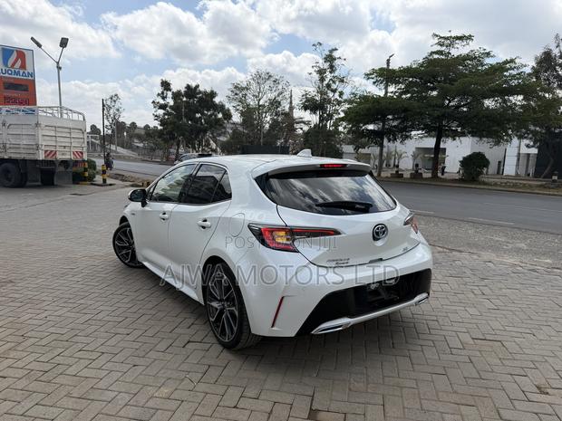 Toyota Corolla Hatchback 2019 White