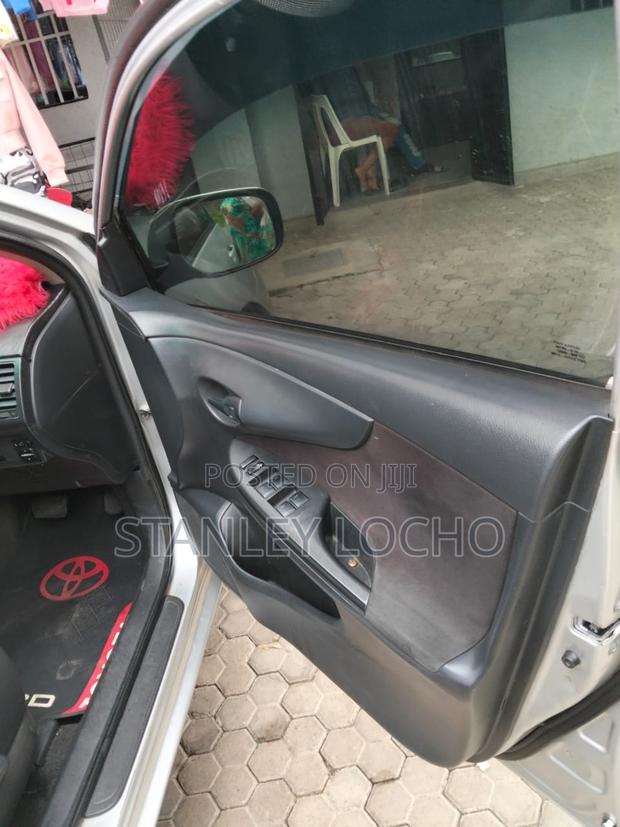 Toyota Corolla Fielder 1.5 Petrol FWD 2010 Silver