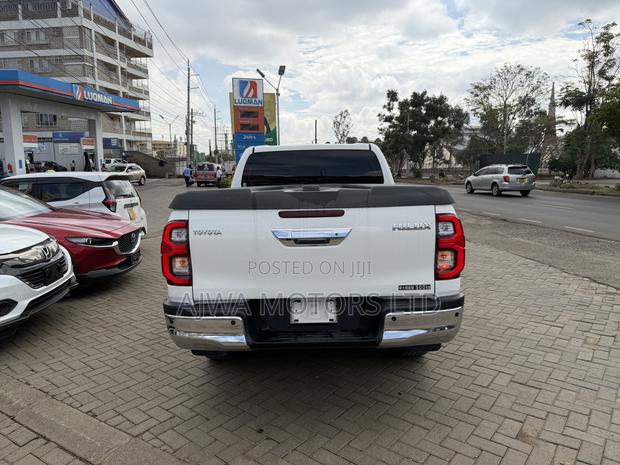 Toyota Hilux Revo Double Cab Deisel 2.4 AWD 2021 White