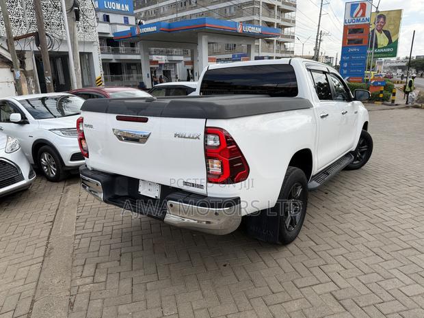 Toyota Hilux Revo Double Cab Deisel 2.4 AWD 2021 White
