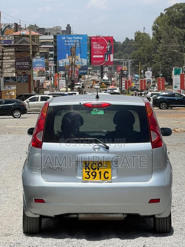 Nissan Note 2011 Silver