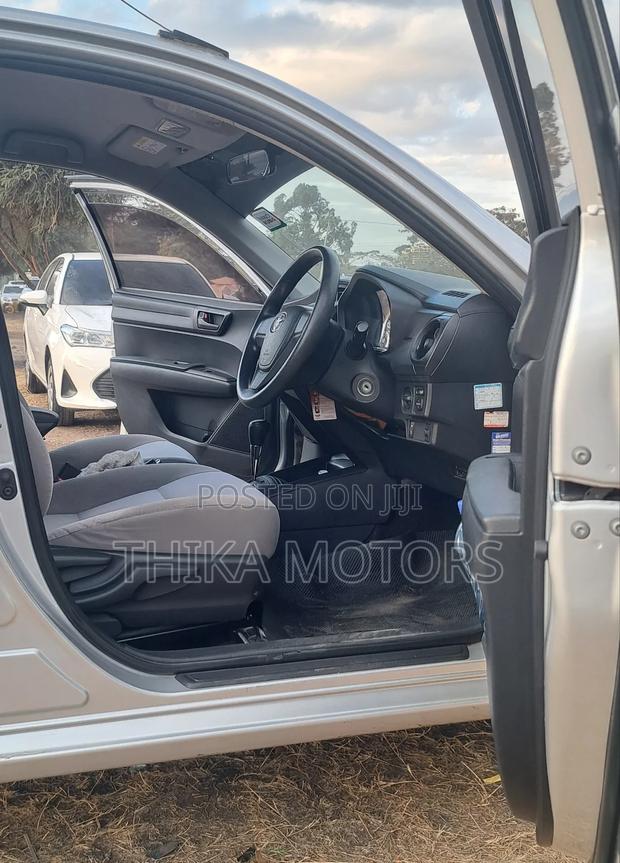 Toyota Hilux 2013 White