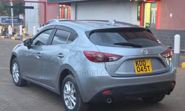 Mazda Axela SV Premium 2014 Silver