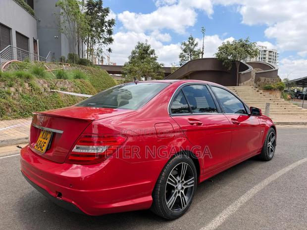 Mercedes-Benz C200 2014 Red