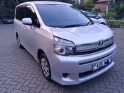 Toyota Voxy V 2WD 7-Seater 2013 Silver for sale