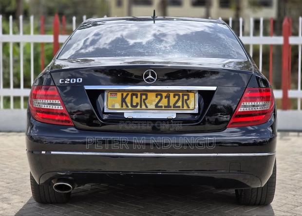 Mercedes-Benz E200 2011 Black