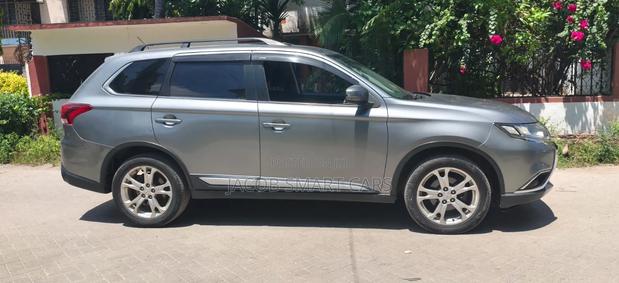 Mitsubishi Outlander 2015 Gray