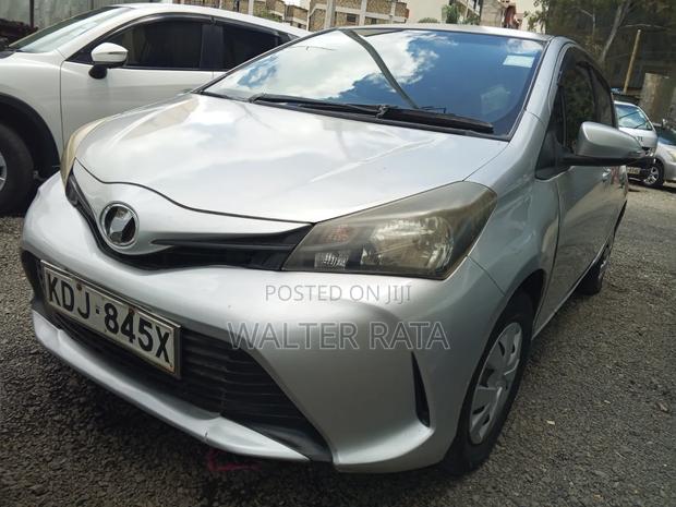 Toyota Vitz 1.0 FWD 5dr 2015 Silver