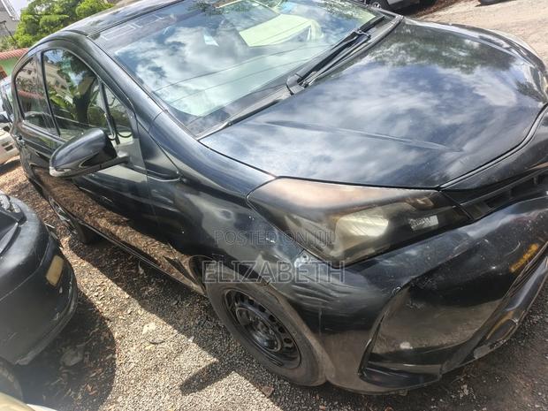 Toyota Vitz 2015 Black