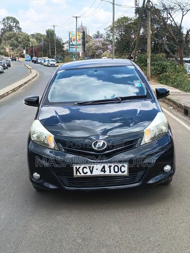 Toyota Vitz 2012 Black