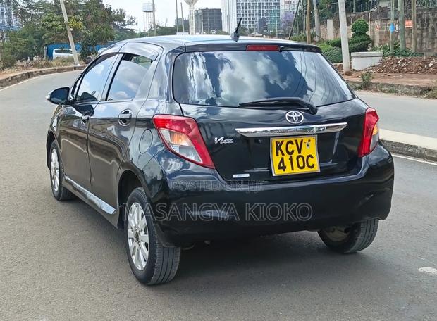 Toyota Vitz 2012 Black