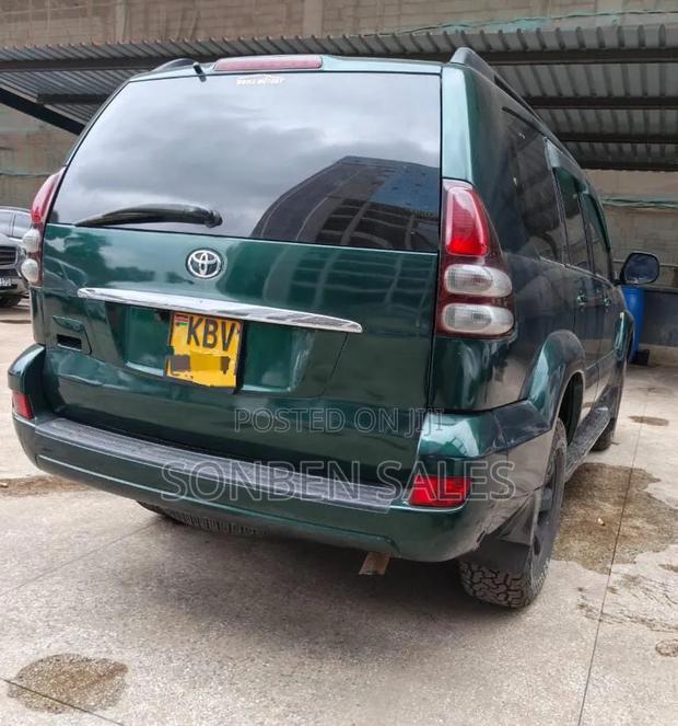 Toyota Land Cruiser Prado 2006 Green