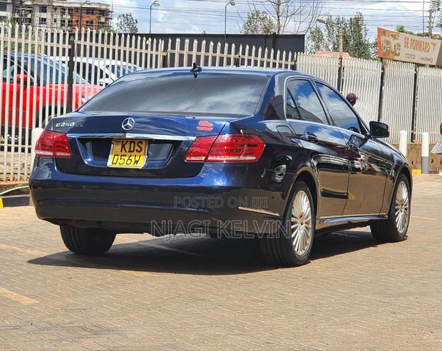 Mercedes-Benz E250 SV Premium 2014 Blue