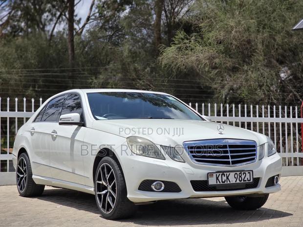 Mercedes-Benz E300 2011 White