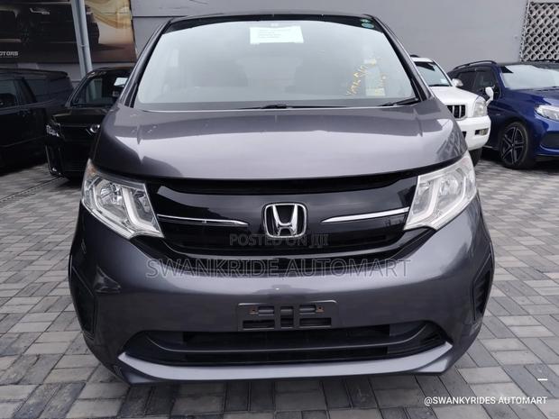 Honda Stepwgn 2019 Gray