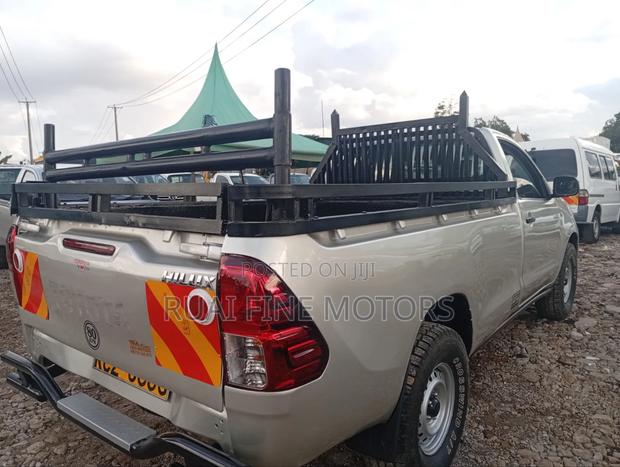 Toyota Hilux 2011 Silver