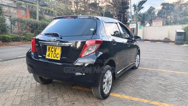 Toyota Vitz 2012 Black