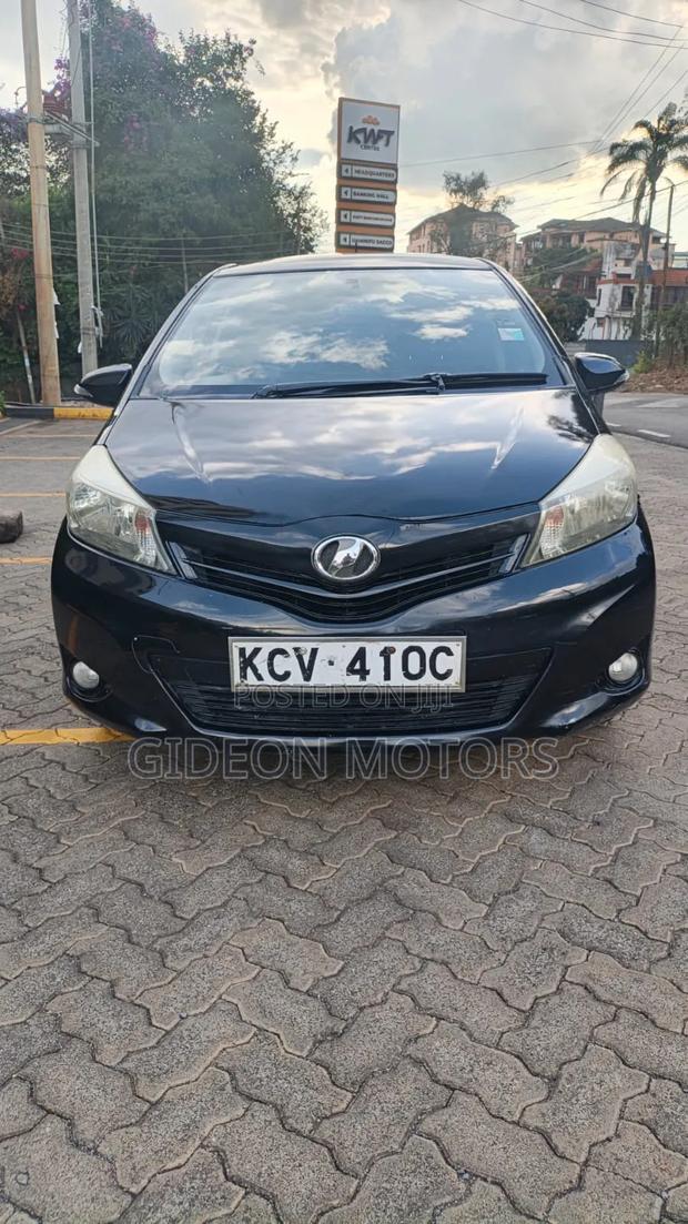 Toyota Vitz 2012 Black