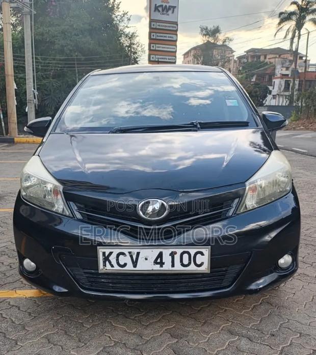 Toyota Vitz 2012 Black