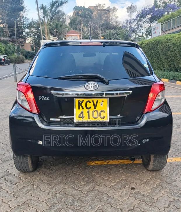 Toyota Vitz 2012 Black