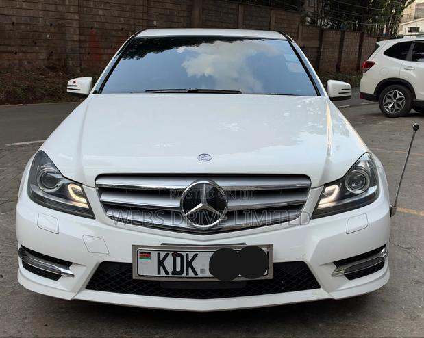 Mercedes-Benz C200 2014 Pearl
