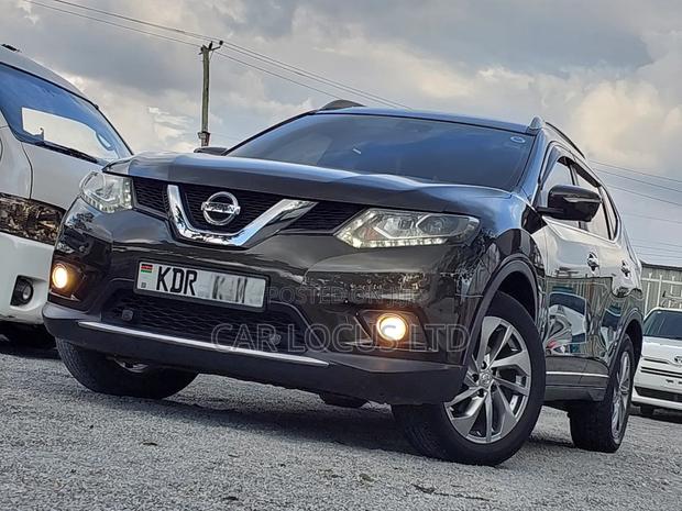 Nissan X-Trail 2.0 Petrol AWD 2017 Green